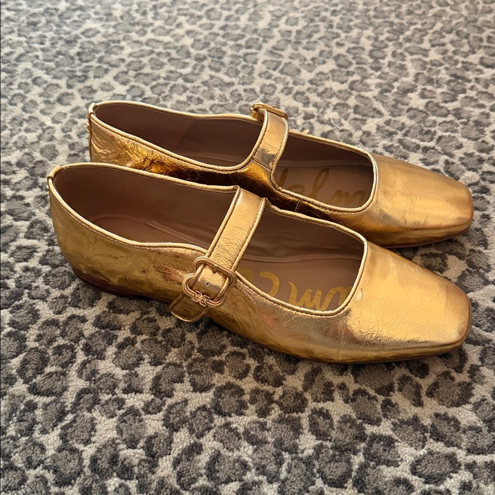 Sam Edelman Gold MICHAELA MARY JANE FLAT
Medallion Gold Leather womens size 9! - Picture 3 of 15